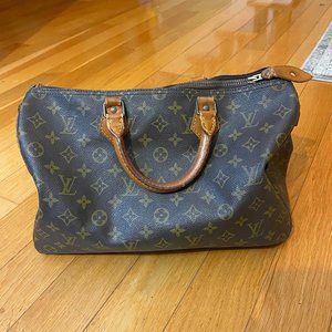 Louis Vuitton speedy bag